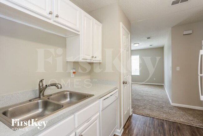 Building Photo - 7927 Jasper Ave