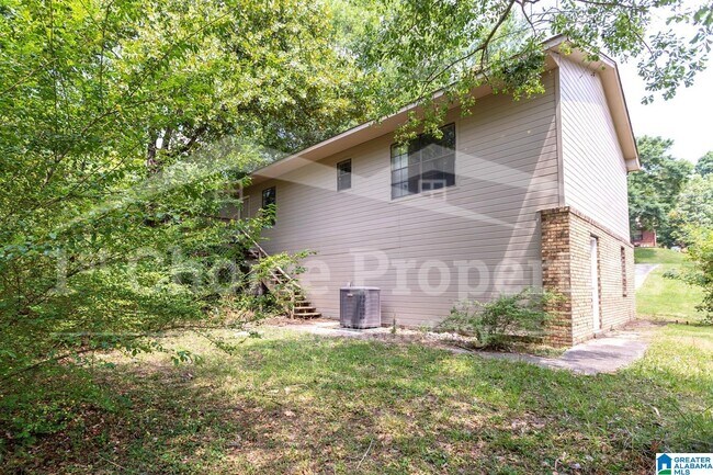 Building Photo - 203 Winterhaven Dr