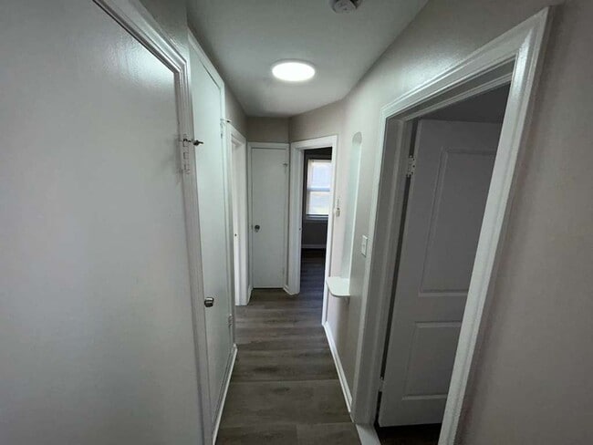 Building Photo - Fully Renovated 3 Bedroom Bungalow
