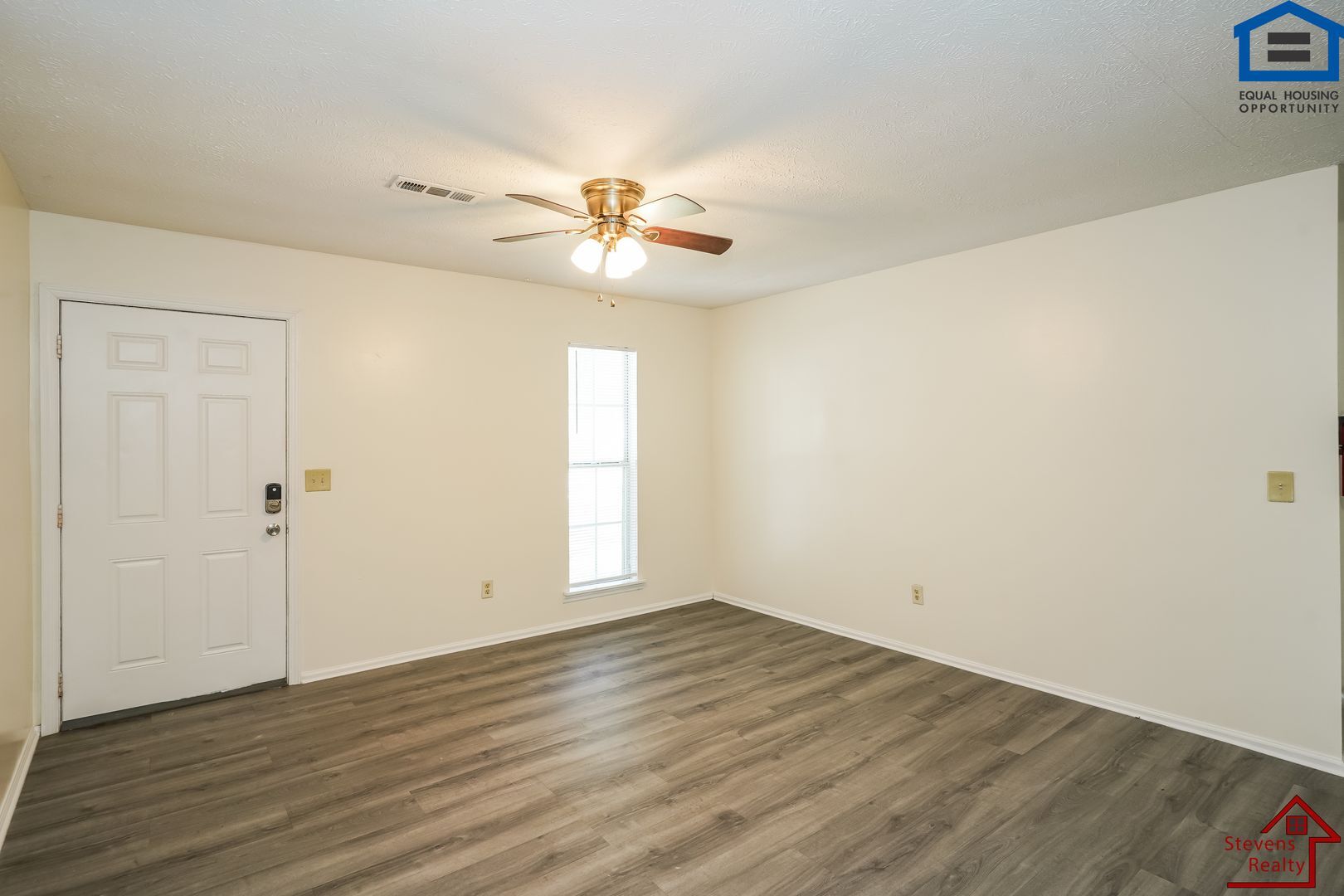 Building Photo - 174 Bybee Woods Dr