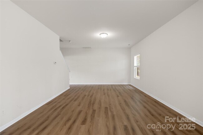 Building Photo - 6329 Marquam Pl