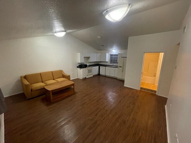 Primary Photo - 12219 Hazen Ave