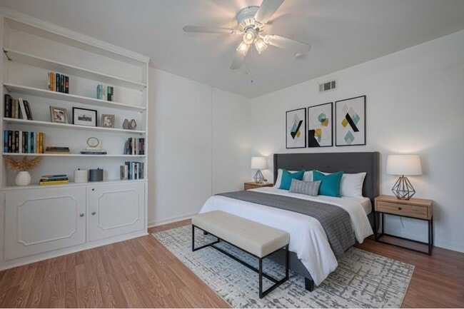 Building Photo - 5513 Fairdale Ln