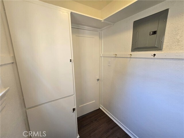 Building Photo - 121 W Lomita Ave