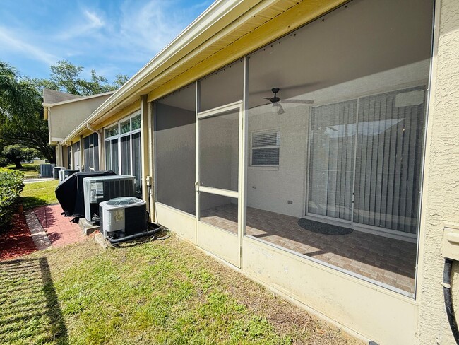 Building Photo - 2843 Thaxton Dr