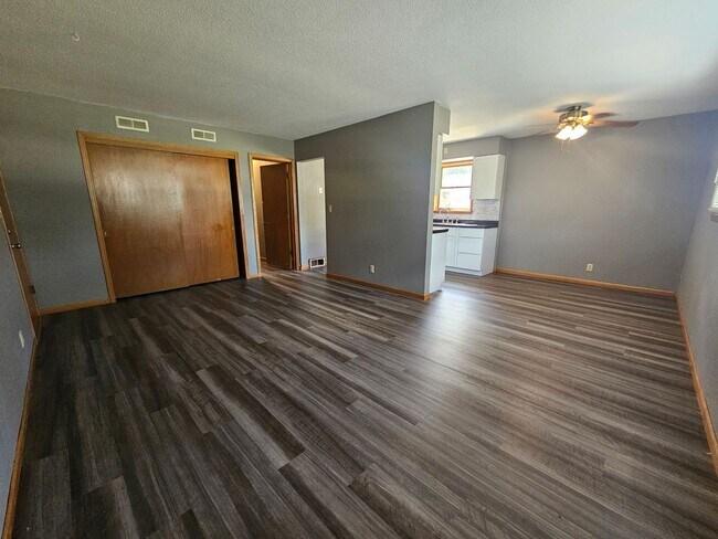 Primary Photo - 2085 1st Ave