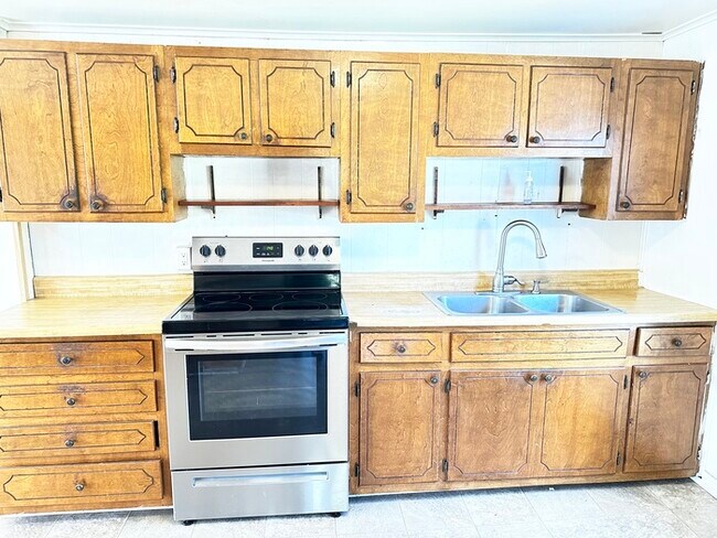 Building Photo - 118 Ripshin Rd