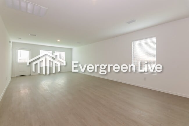 Building Photo - 2061 Sulky Ln