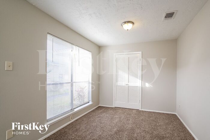 Building Photo - 2507 Ironclad Dr