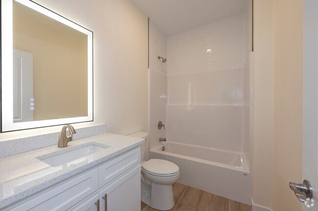 141 Bridge St - 1BD, 1BA - Bathroom - 141 Bridge St