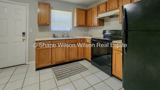 Building Photo - 37 Allison Dr