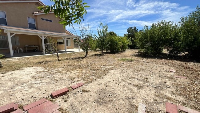 Building Photo - West Lancaster Home