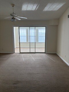 Building Photo - 2225 Huntingdon Dr