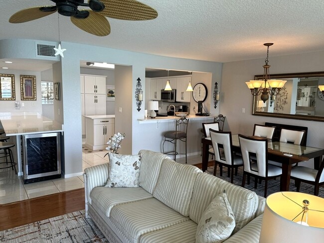 Building Photo - WATERFRONT 2/2 BAHIA DEL MAR RENTAL SEVEN MONTHS APRIL 21 - Nov. 15, 2026