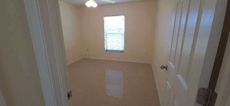 Building Photo - 3925 Agualinda Blvd