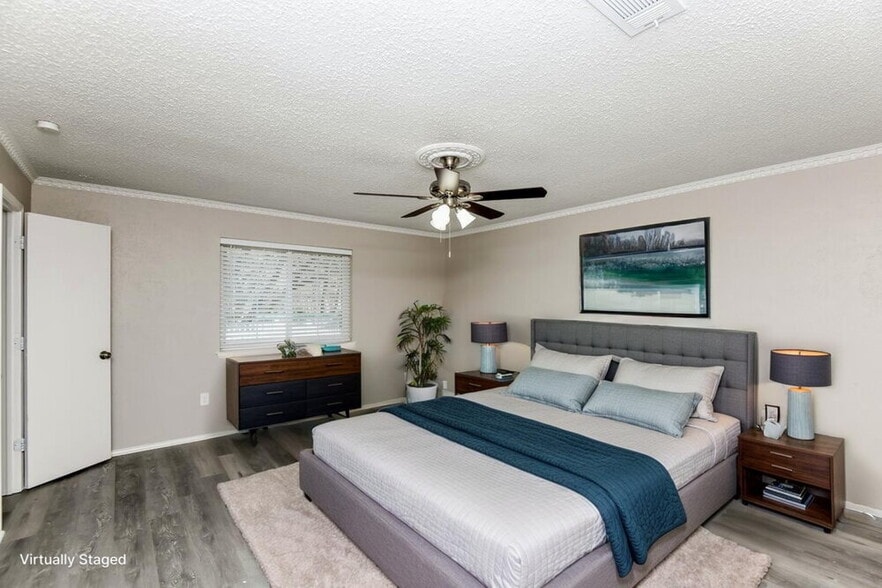 Building Photo - 2321 Oakside Dr