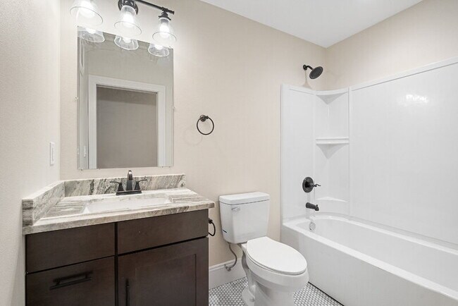 Building Photo - 702 20th St