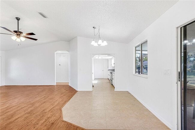 Building Photo - 10962 SW 81st Ave