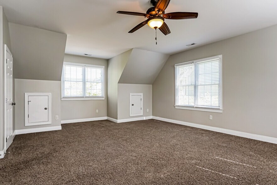 Building Photo - 861 Stroud Cir