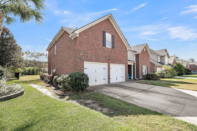Building Photo - 8725 Evangeline Dr