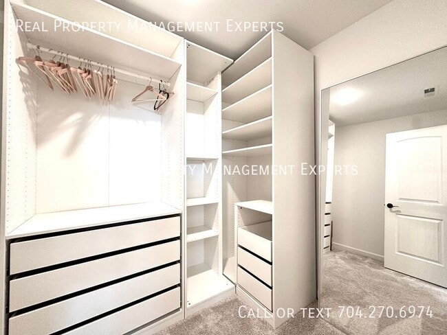 Building Photo - 6511 Wildbrook Dr
