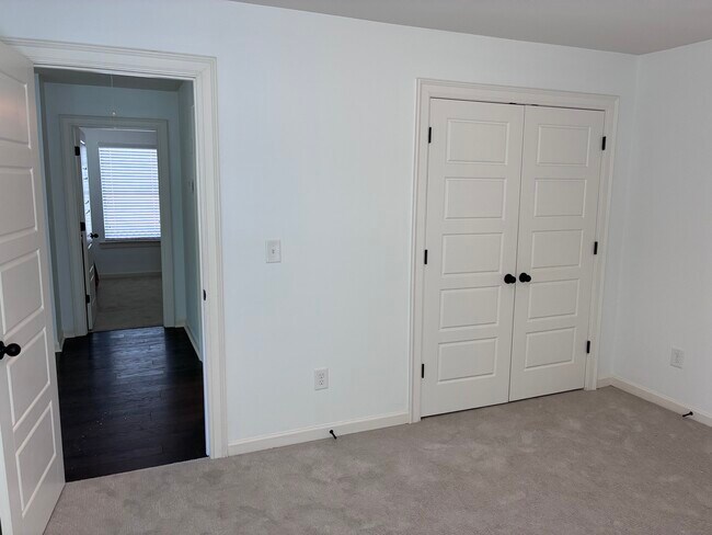 Building Photo - 2491 Mimms Ln