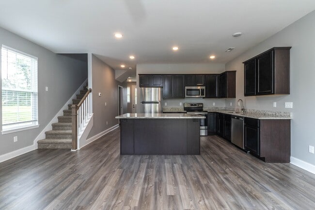 Building Photo - 4839 Lake Ln
