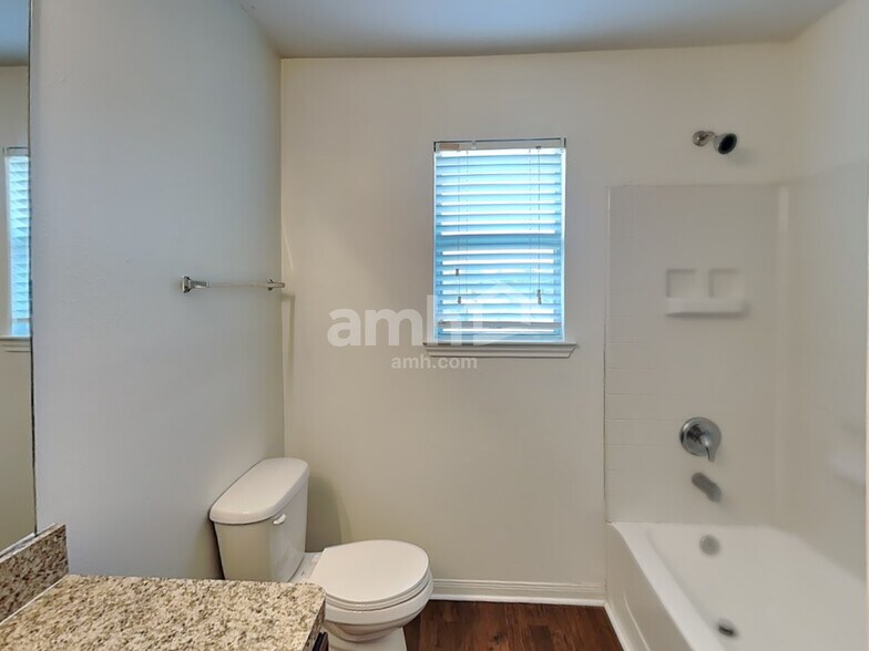 Building Photo - 3903 Hawthorne Glen Ct