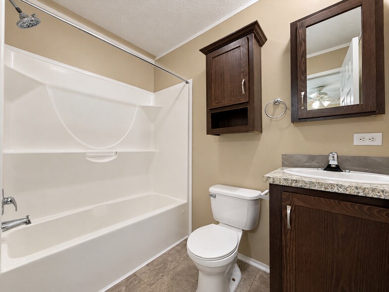 Building Photo - 71597 Penny Ct