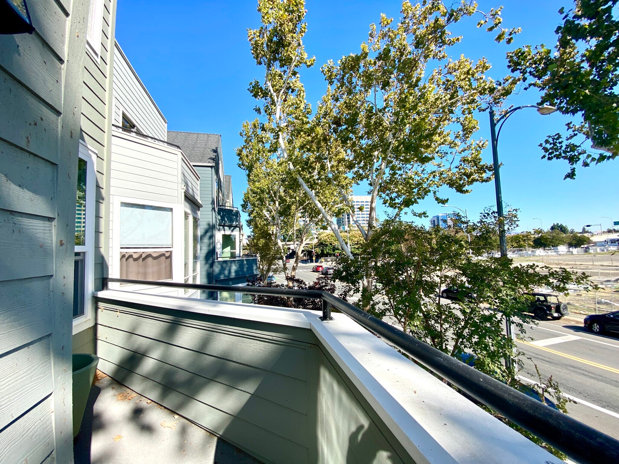 Building Photo - 411 Park Ave