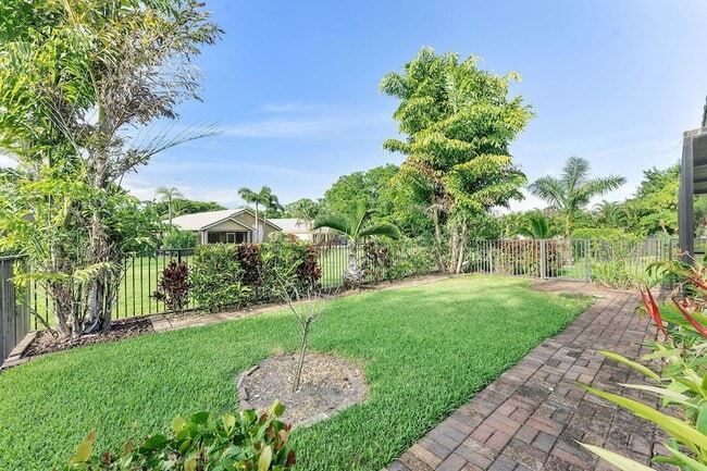 Building Photo - 8103 Covington Ct