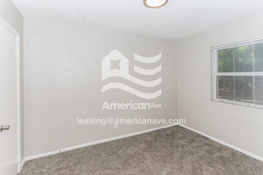 Building Photo - 245 Ward St