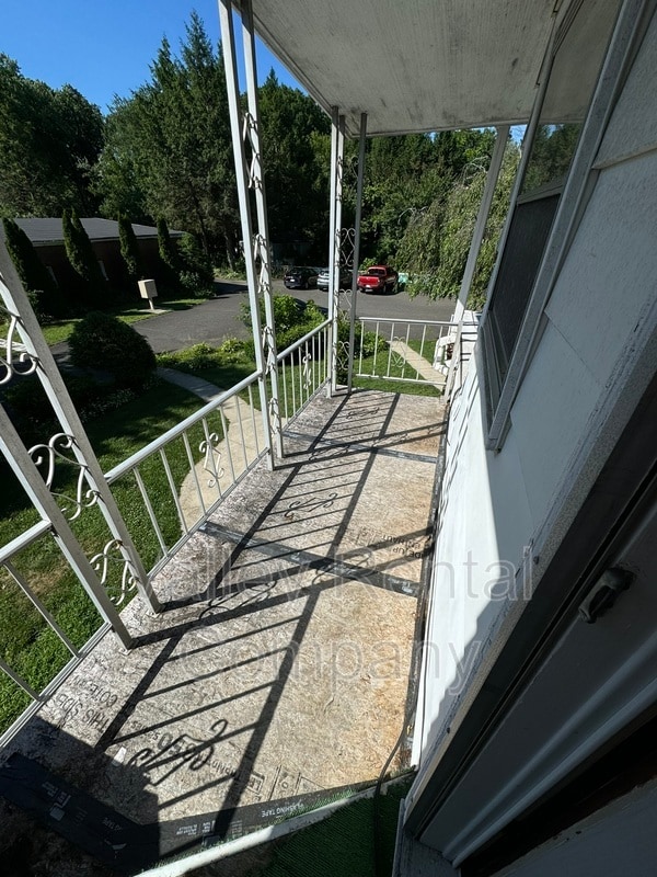 Building Photo - 72 Lyman St