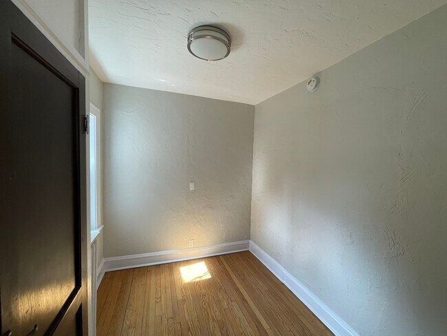 Building Photo - 1155 Saint Johns Ave