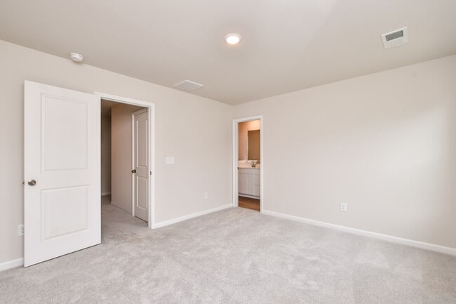 Building Photo - 717 McKissick Dr