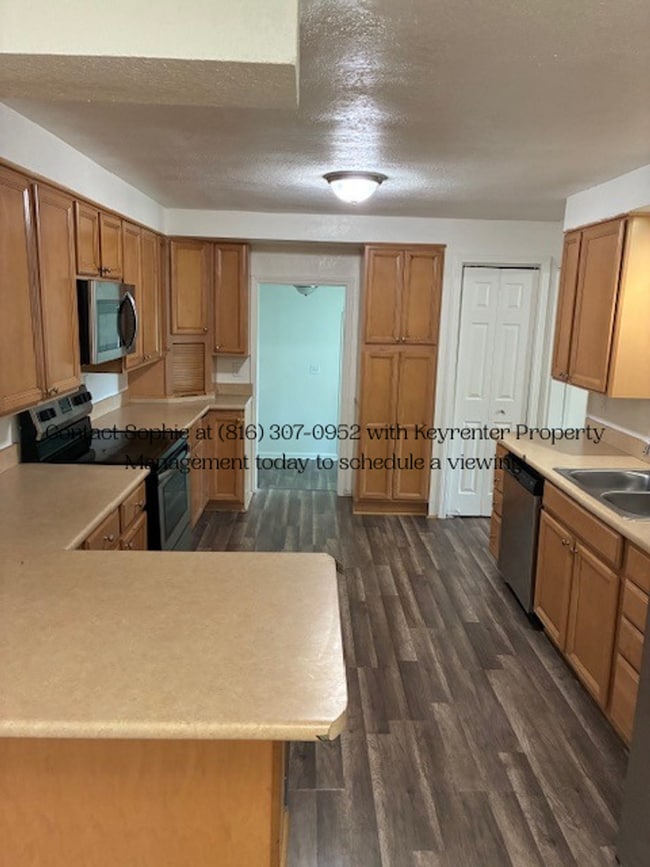 Building Photo - 3 Bed 3 Bath Ready to rent