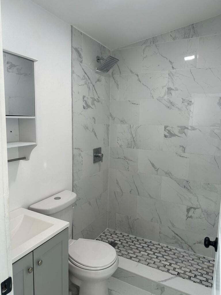 Building Photo - 2940 Cherokee Rd