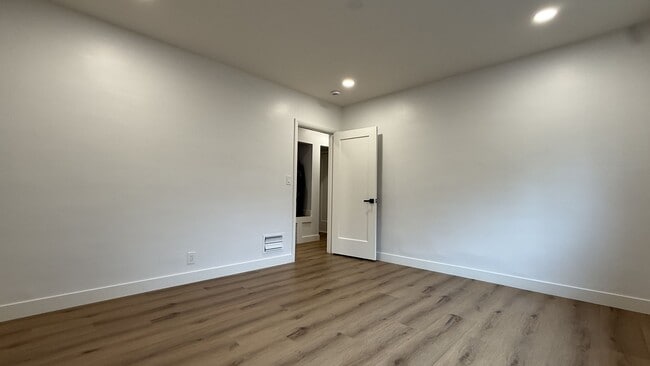 Building Photo - 3BD/2BA - Charming Updated Rose Garden Home Near The Alameda