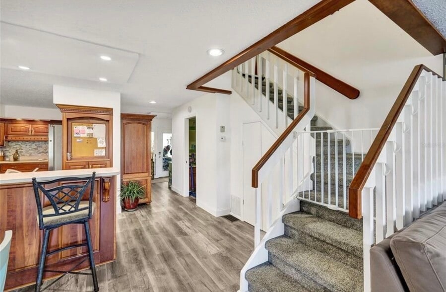 Building Photo - 25188 Marion Ave