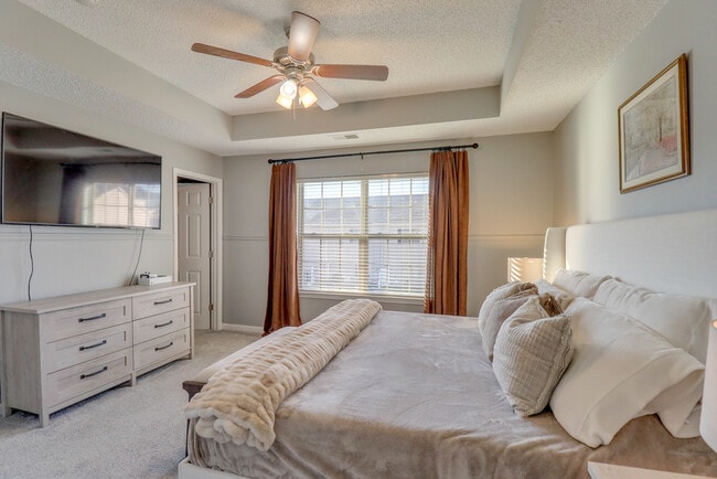 Building Photo - 1135 Canyon Oak Loop