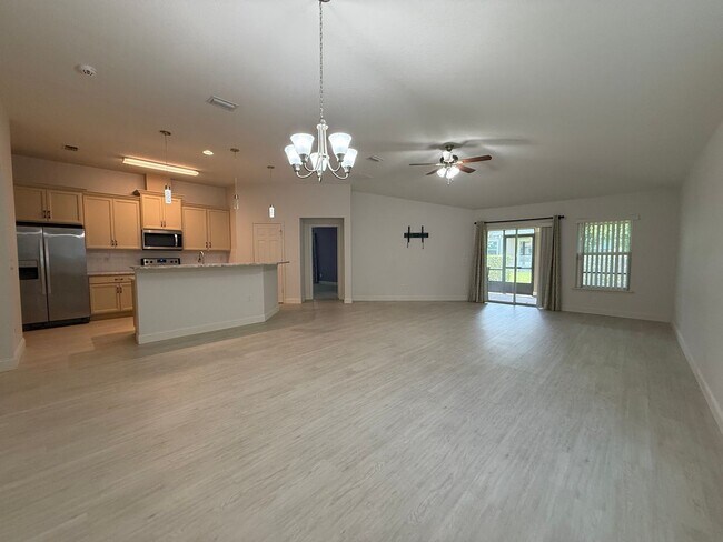 Building Photo - Grande Champion Community! BEAUTIFUL 3 Bed...