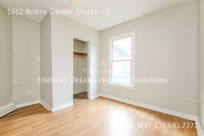 Building Photo - 1652 N Cherry St