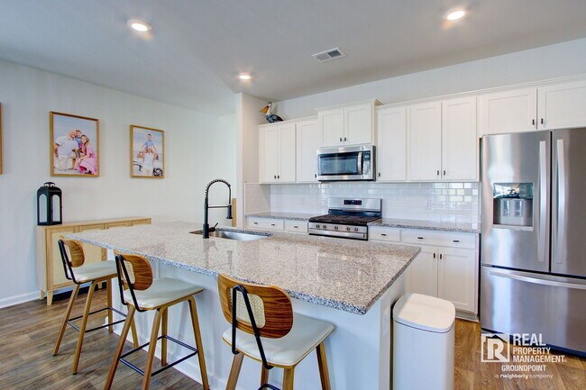 Building Photo - 146 Ivory Shadow Rd