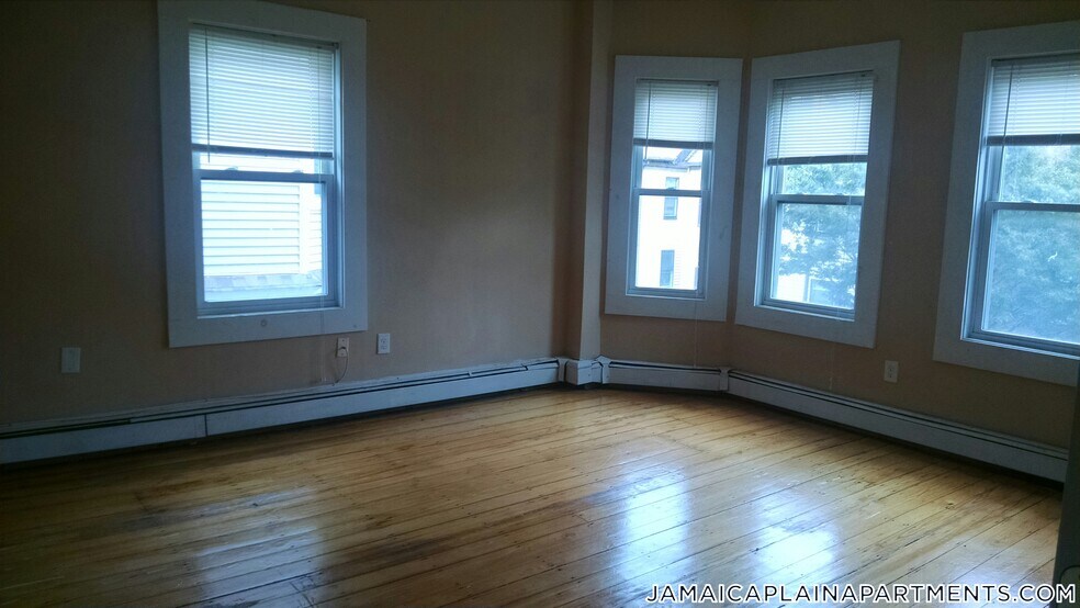 Building Photo - 3147-3149-3149 Washington St