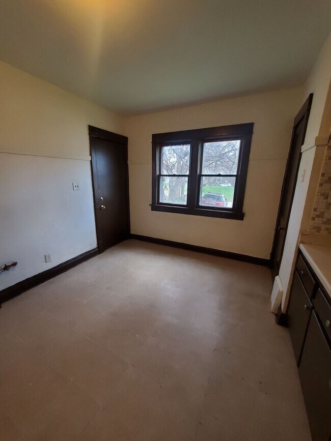 Building Photo - 3134-3136 N 35th St. (Duplex)