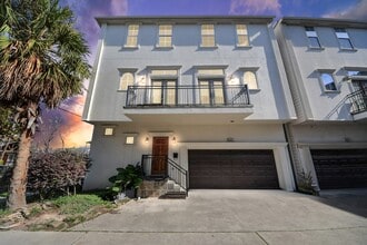 Building Photo - 5711 Kiam St