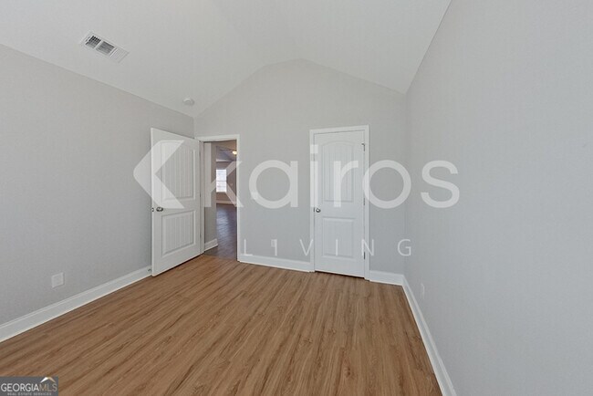 Building Photo - 228 Western Red Cedar Dr