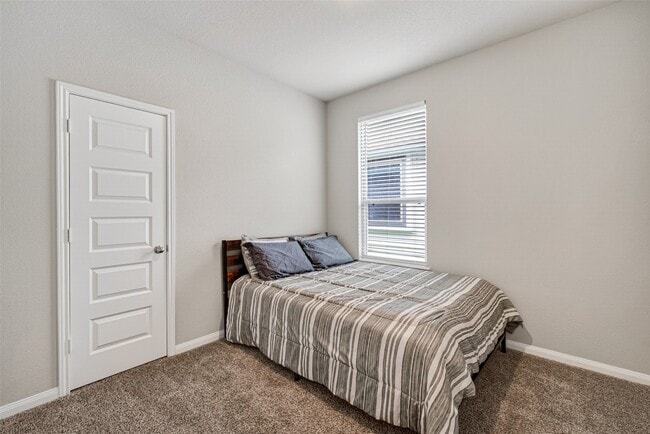 Building Photo - 8006 Barret Travis Ct