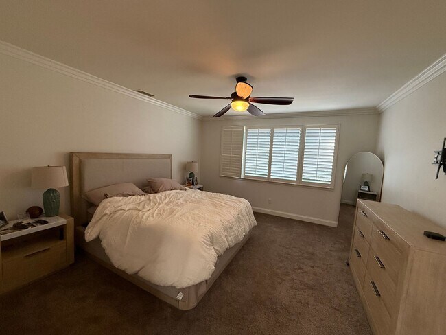Building Photo - Lovely home in desirable Moorpark neighborhood