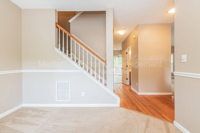 Building Photo - 4001 Winecott Dr